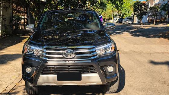 TOYOTA HILUX 2.8 SRX 4X4 CD 16V DIESEL 4P AUTOMÁTICO TOYOTA HILUX 2.8 SRX 4X4 CD 16V DIESEL 4P AUTOMÁTICO